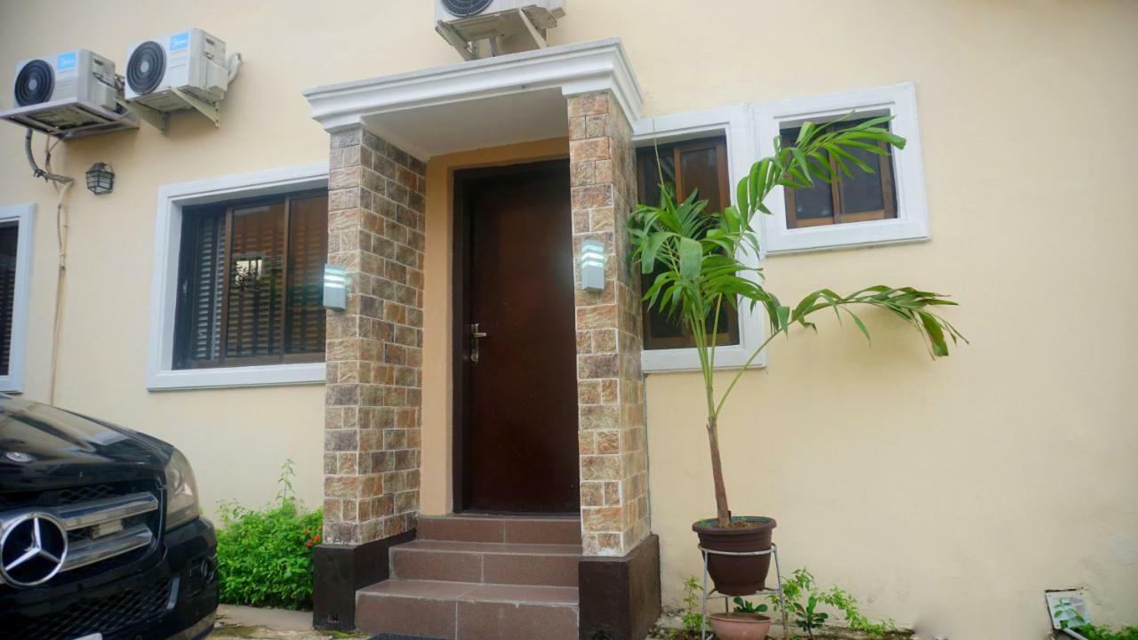 Studio 21 Hotel Ikeja Exterior photo